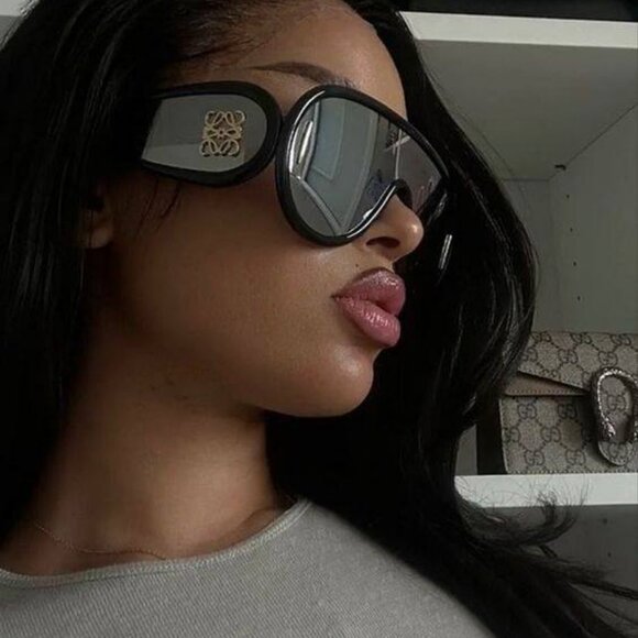 Loewe LW40108I 01C Sunglasses Black/Silver Shield Frame, Grey Lenses - Picture 4 of 11